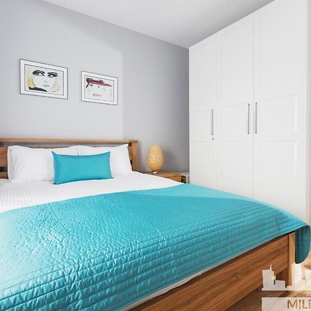 Millennium Manufaktura Blue Apartment Варшава Екстериор снимка