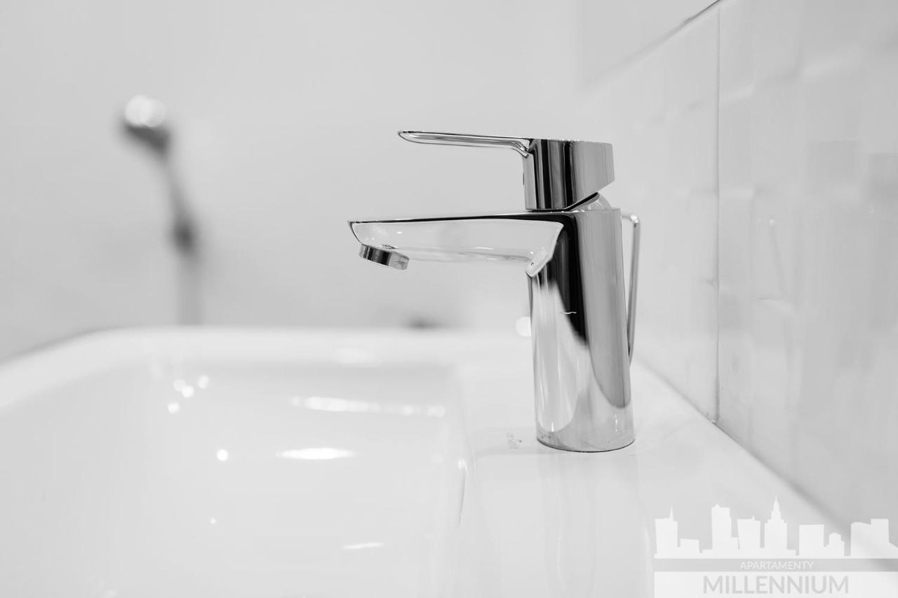 Millennium Manufaktura Blue Apartment Варшава Екстериор снимка