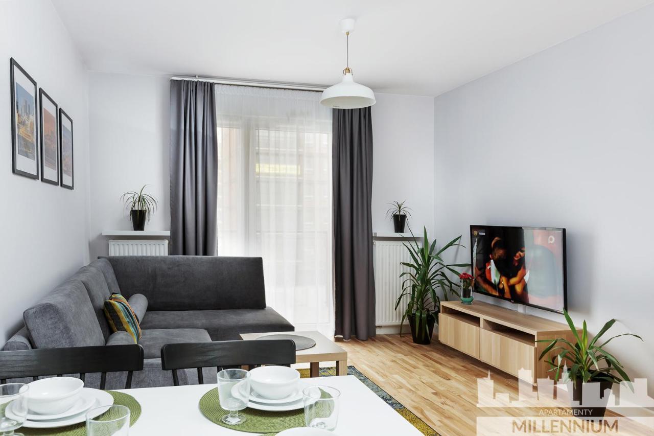 Millennium Manufaktura Blue Apartment Варшава Екстериор снимка